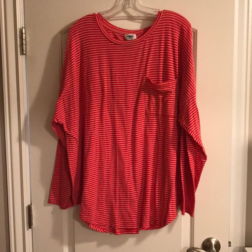 Old navy long sleeve shirt